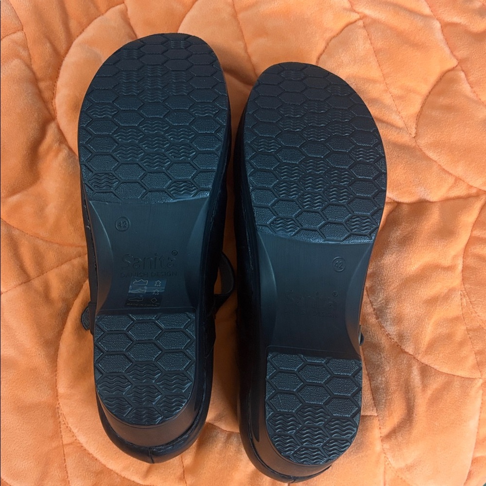 Sanita Women's Black Mary Jane Shoes - Picture 6 of 7